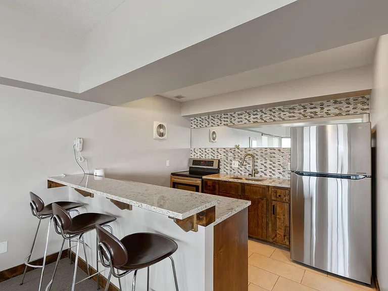2885 Knox Ave S #502 — Photo 41