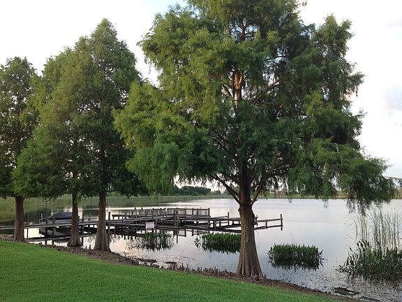 Docks available for tenent