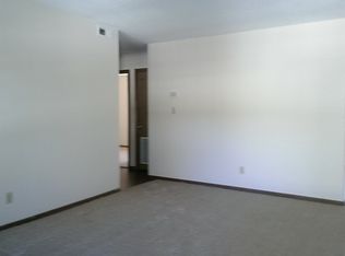 1414 Chisholm Rd APT 04, Florence, AL 35630