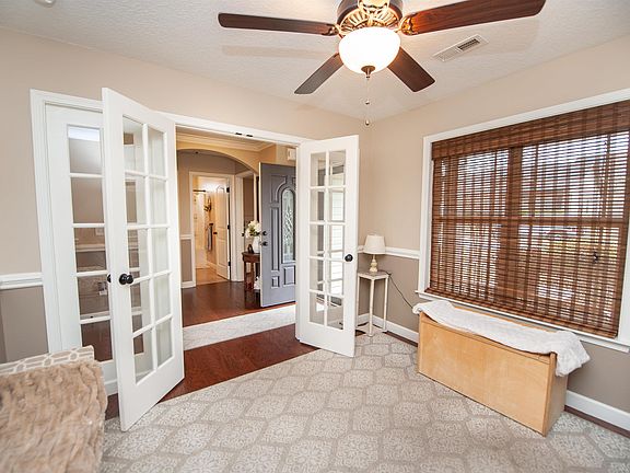 5th image of 738 Maya St