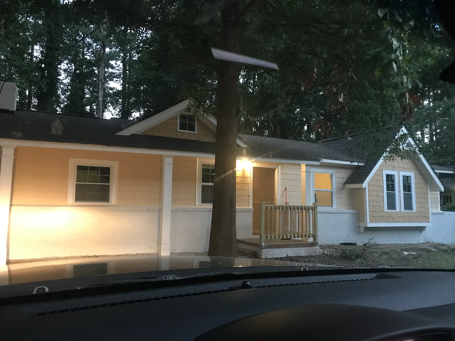 183 Oak Dr SW photo 1