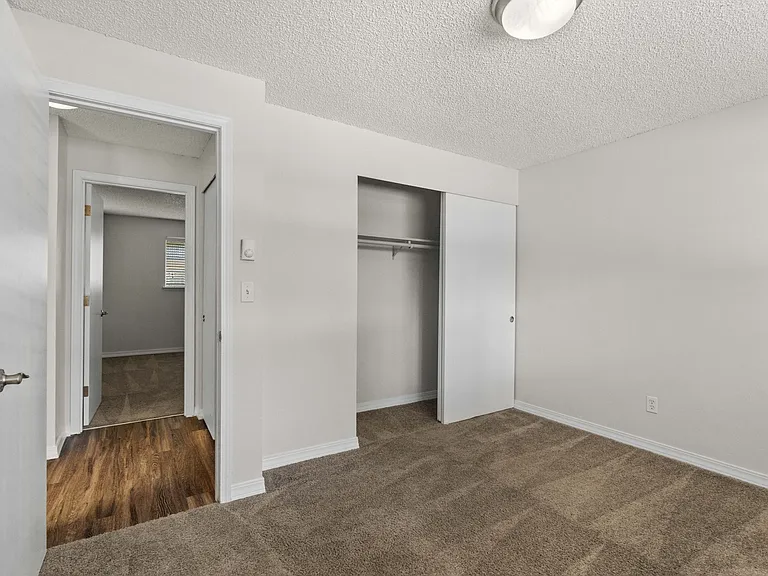 2 Bed 1 Bath Standard - 875 Sq Ft 2 Bed 1 Bath Standard - 875 Sq Ft