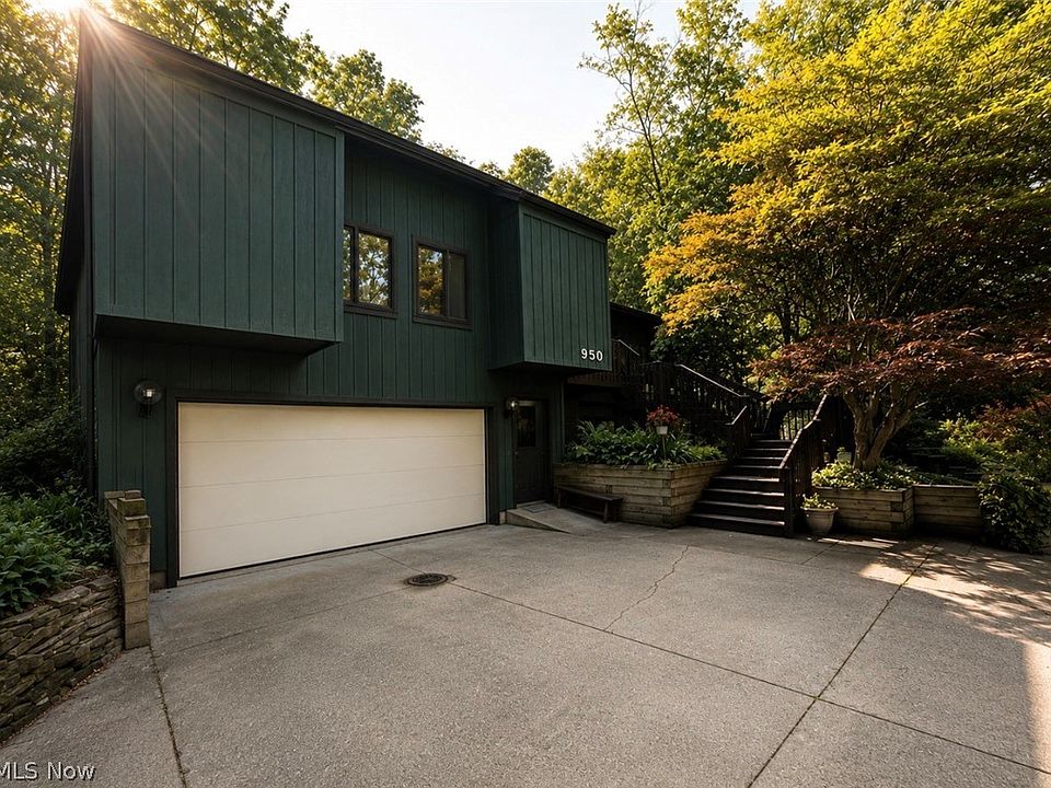 1st image of 950 Kingswood Dr
