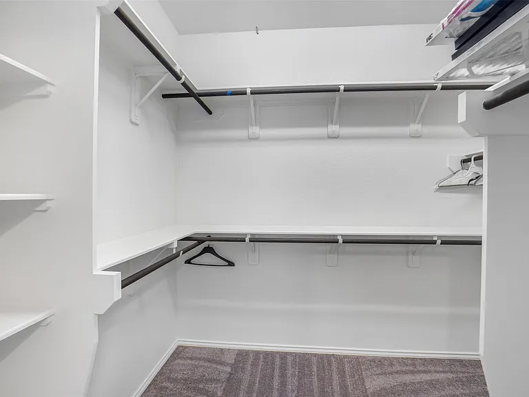 24247 Via Vitani Dr — Photo 30