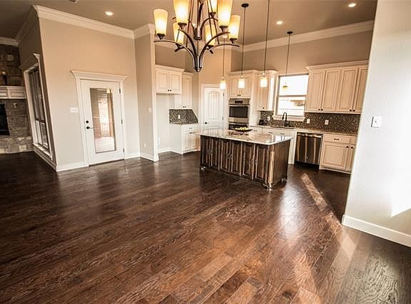 5th image of 626 Mossy Oak Dr