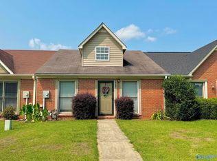 1962 E Brownstone Ct SW, Decatur, AL 35603