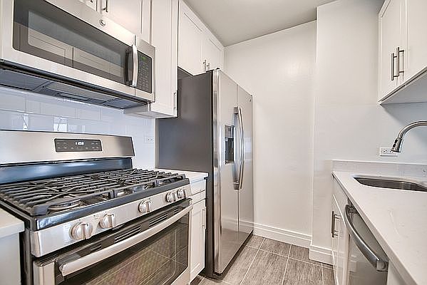 1st image of 225 E 95th St #C20e