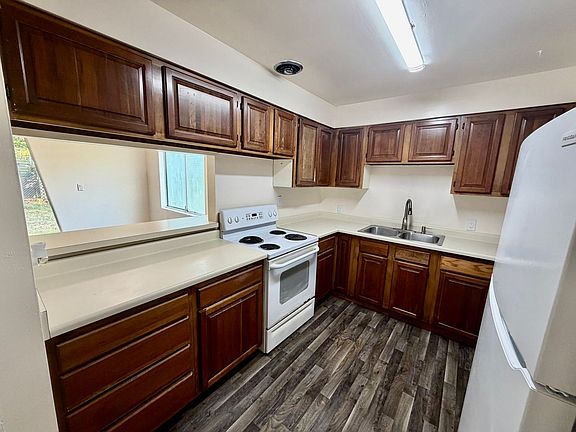 3rd image of 8003 N Wabash Ave