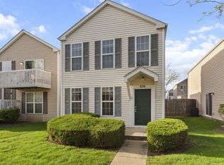676 Four Seasons Blvd, Aurora, IL 60504