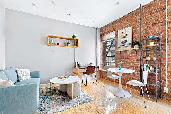 Sold by Compass | media 1