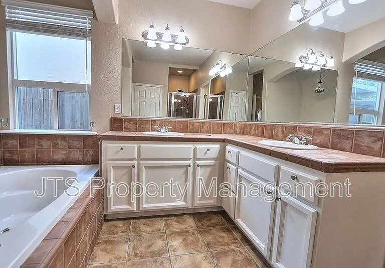 2040 San Esteban Cir — Photo 41