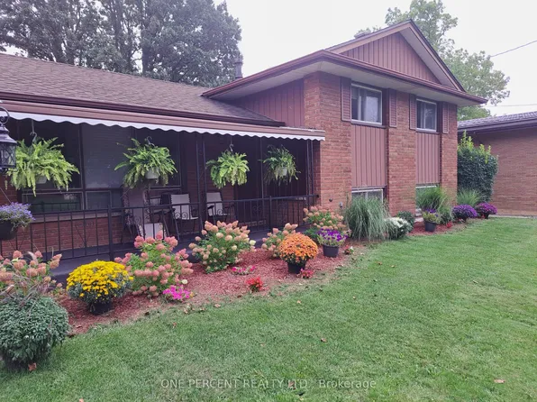 37 Empress Ave, Welland, ON L3B 1K6
