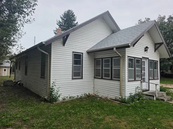 833 3rd St, Chappell, NE 69129