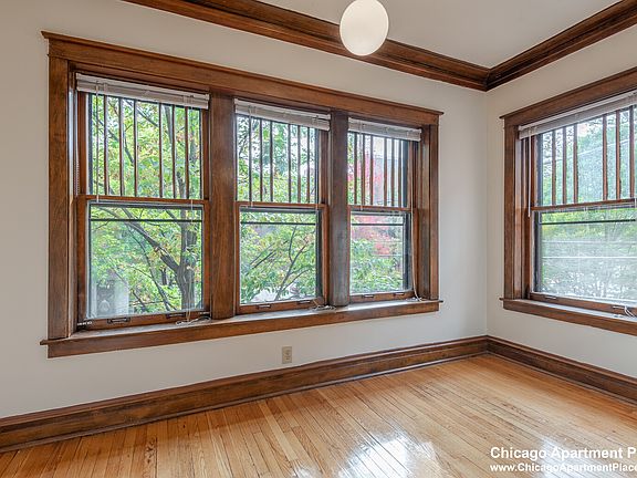 5th image of 1342 W Waveland Ave #2
