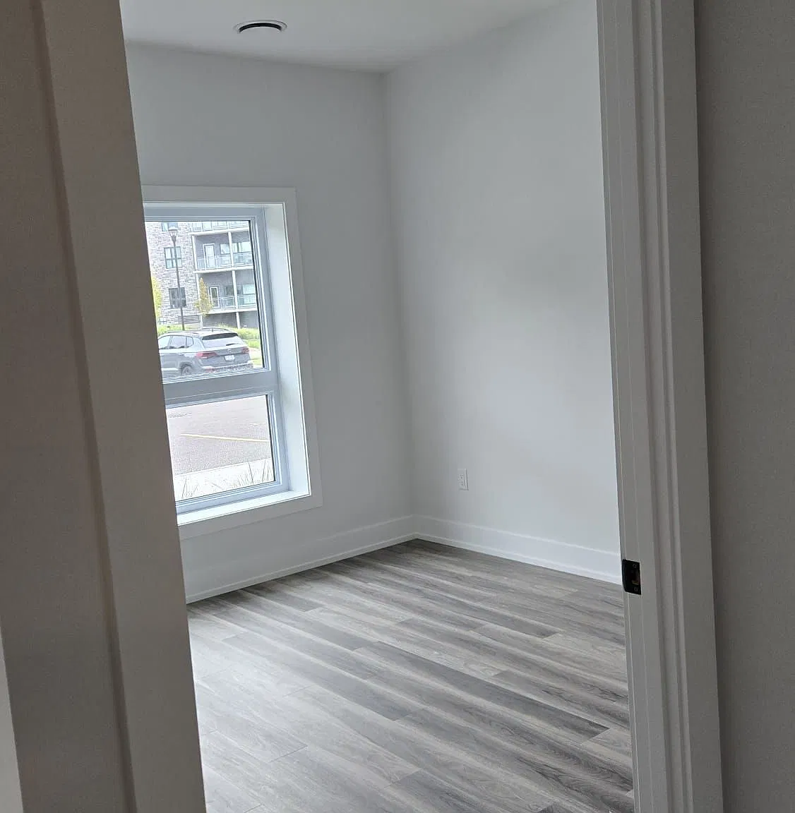 1 bed, $2,000 — Photo 4