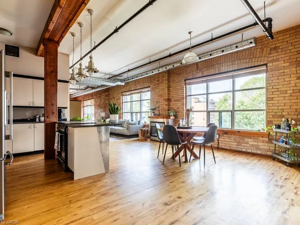 36 Margaret St #44, Hamilton, ON L8P 4C8