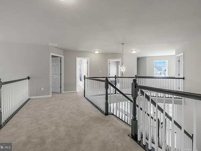 243 Wavyleaf Dr — Photo 18