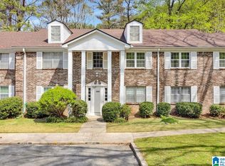 2120 Montreat Ln APT C, Vestavia Hills, AL 35216