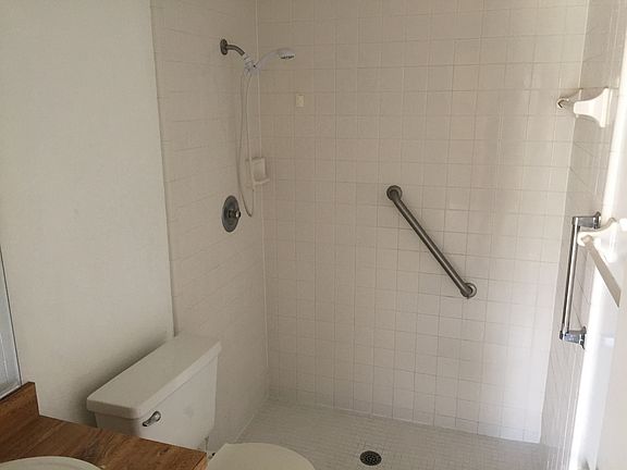 4th image of 7726 Country Pl