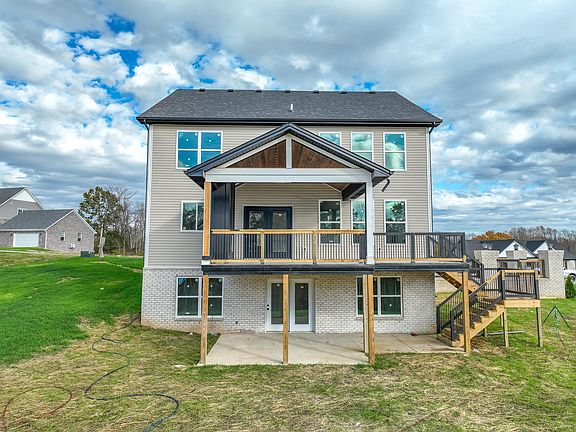5th image of 284 Tahoe Way
