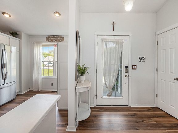 4th image of 10234 Summerwood Dr