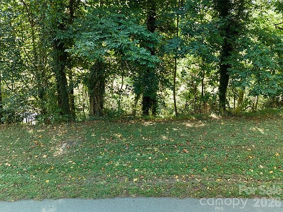 2nd image of 632 Sand Hill Rd #1B