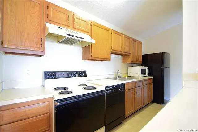 6164 Meadow Rose Ln — Photo 9