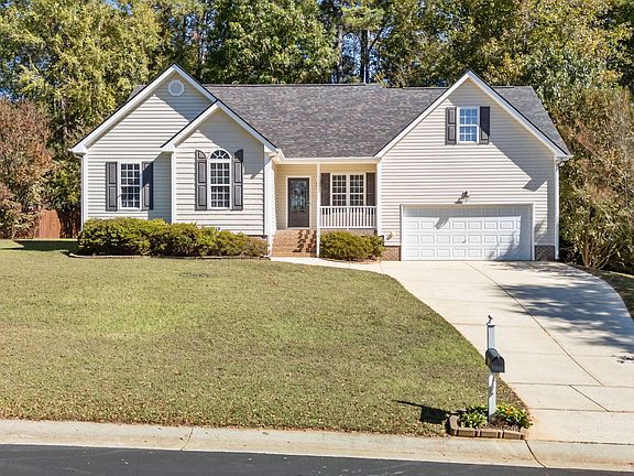 2nd image of 213 Amaryllis Way