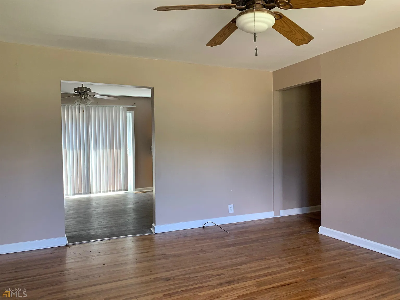 4 bed, 2.5 bath, 1479 sqft, $1,600 — Photo 2