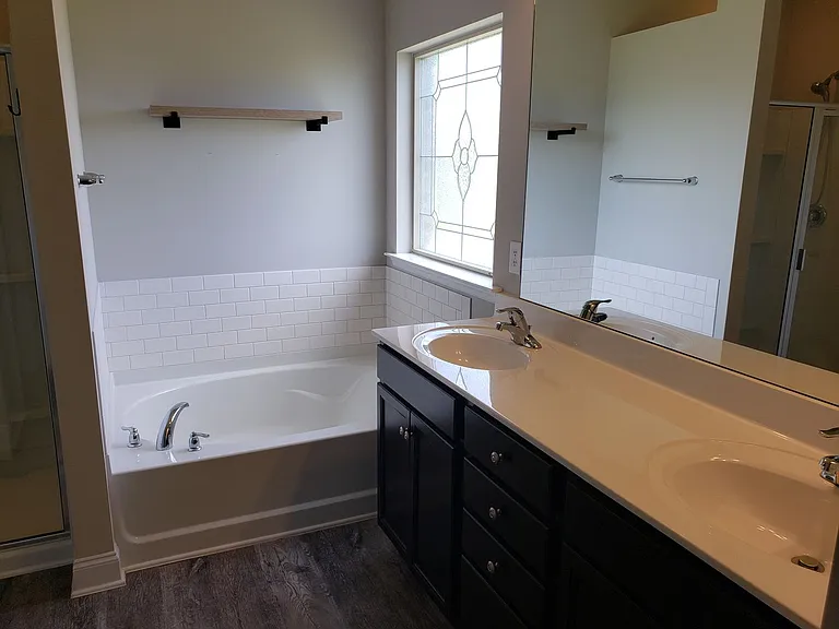 300 Addison Ct — Photo 14