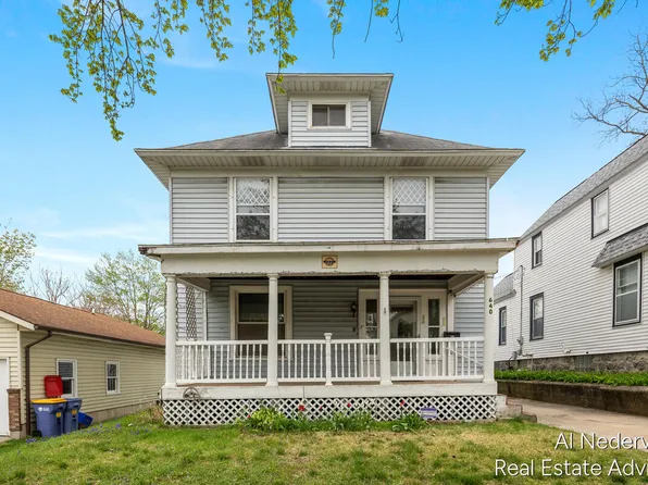 640 Crescent St NE, Grand Rapids, MI 49503