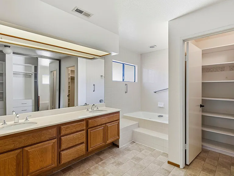 14 Calypso Ln — Photo 19