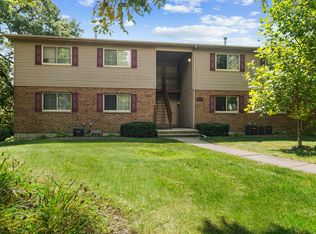 295 Woodridge Cir UNIT H, South Elgin, IL 60177