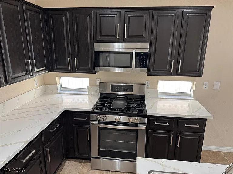 6197 Glimmering Light Ave — Photo 13