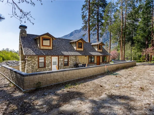 9128 Torrey Pines Rd, Forest Falls, CA 92339