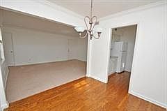 3rd image of 1931 Woodcrest Dr