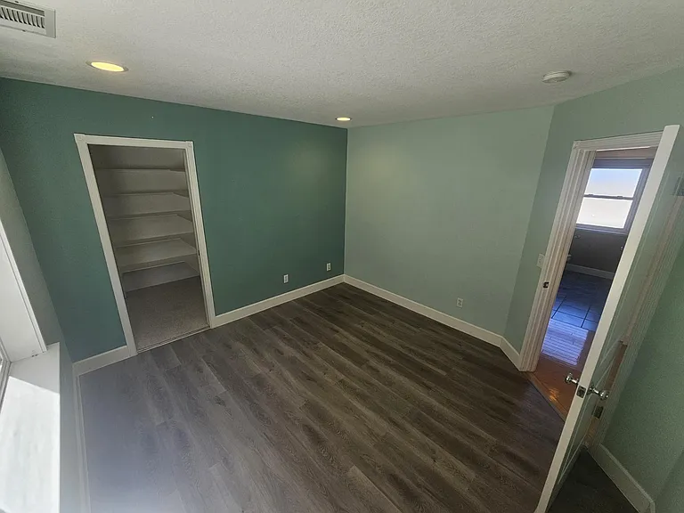 300 Trinidad St — Photo 23
