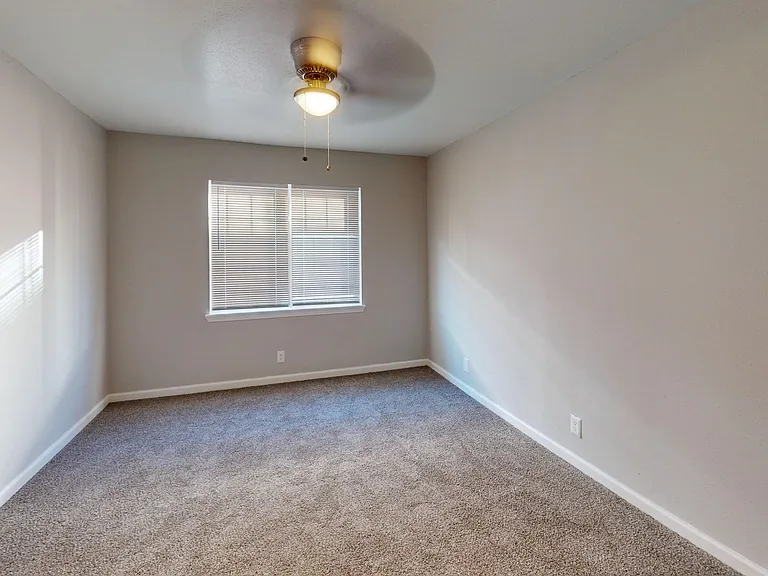 Autumn Ridge Apartments — Photo 69