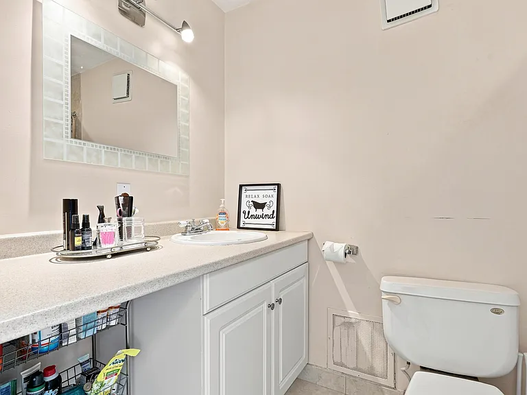 150 Quincy Shore Dr #17 — Photo 10