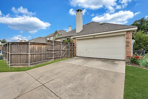 7046 Saint Augustine Dr Photo 1