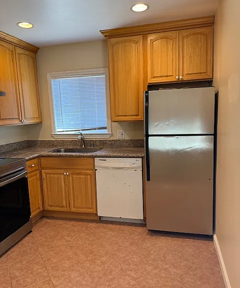 217 Dumbarton Ave #217 — Photo 6