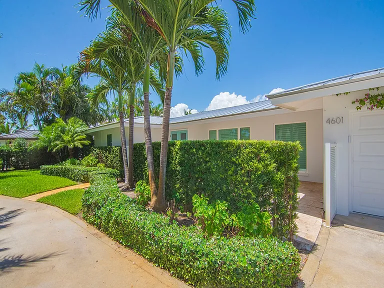 4601 Sunset Dr — Photo 25