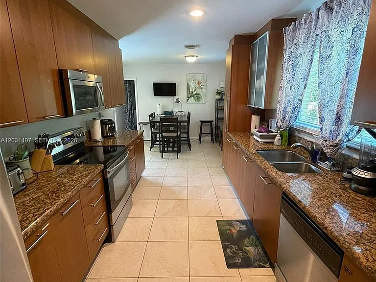 4410 N Buchanan St — Photo 41