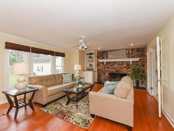 3rd image of 1521 Governors Wharf