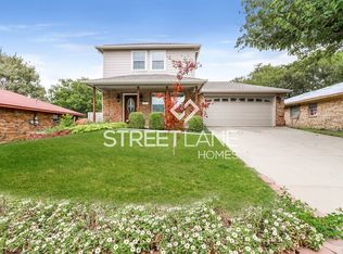 1121 SE 2nd St, Grand Prairie, TX 75051