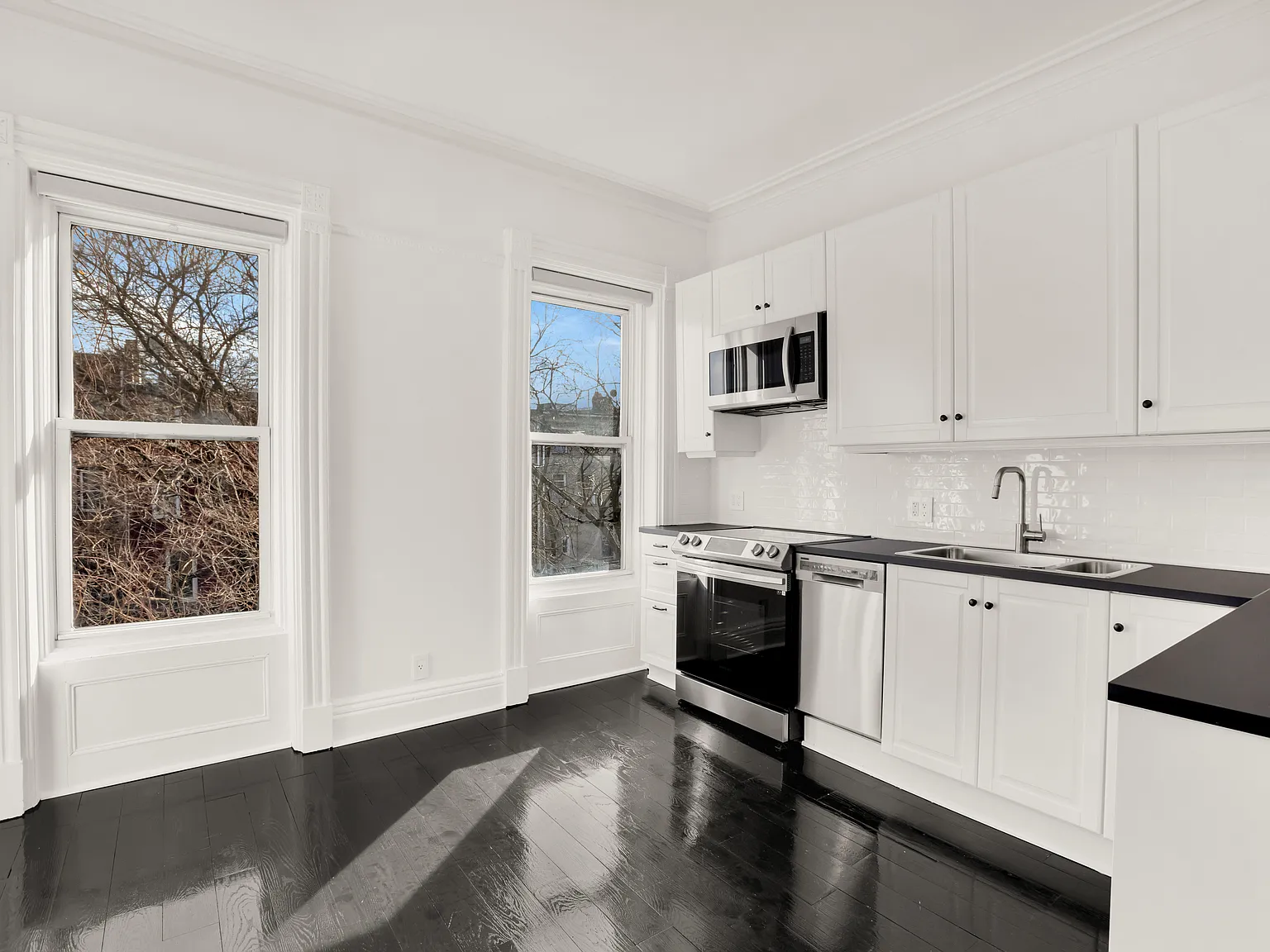 480 Putnam Avenue — Photo 4