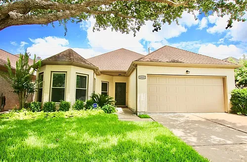 1811 Emerald Green Dr Photo 1