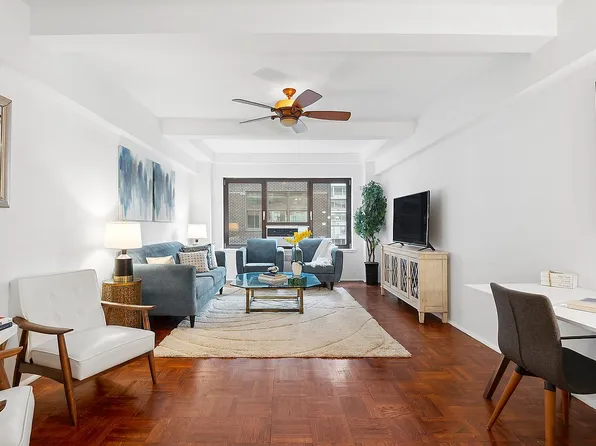 45 W 54th St #10B, New York, NY 10019