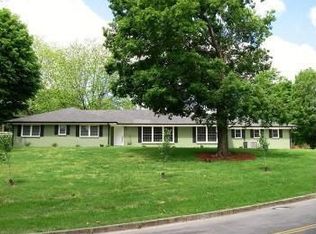 260 E Porters Bluff Rd, Clarksville, TN 37040