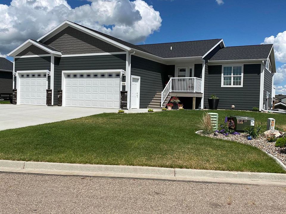 1st image of 3059 Majestic St